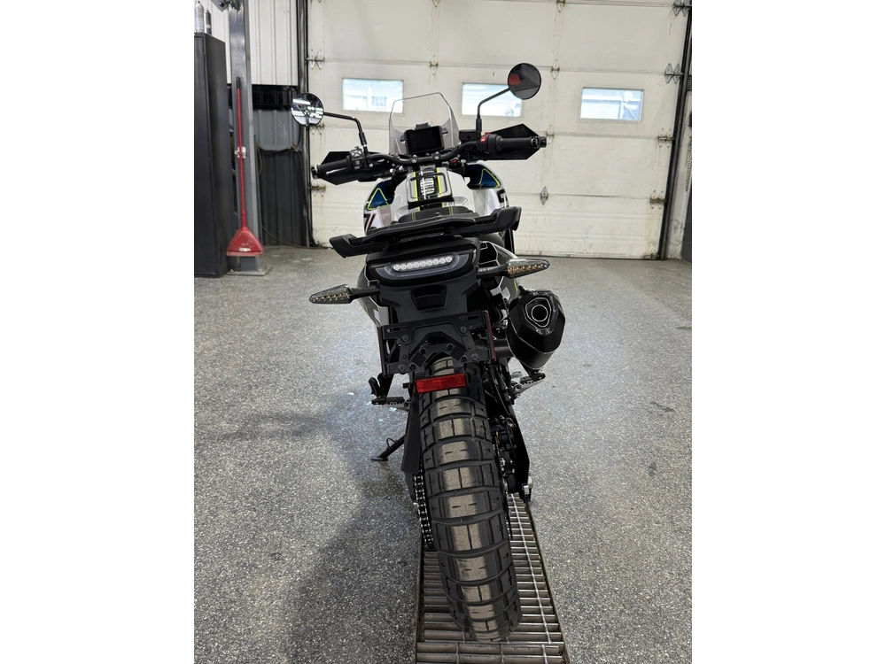 2025 Husqvarna Norden 901 alt