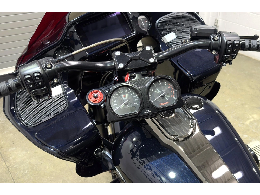 Harley-davidson Road Glide Cvo Fltrxse 2022 alt