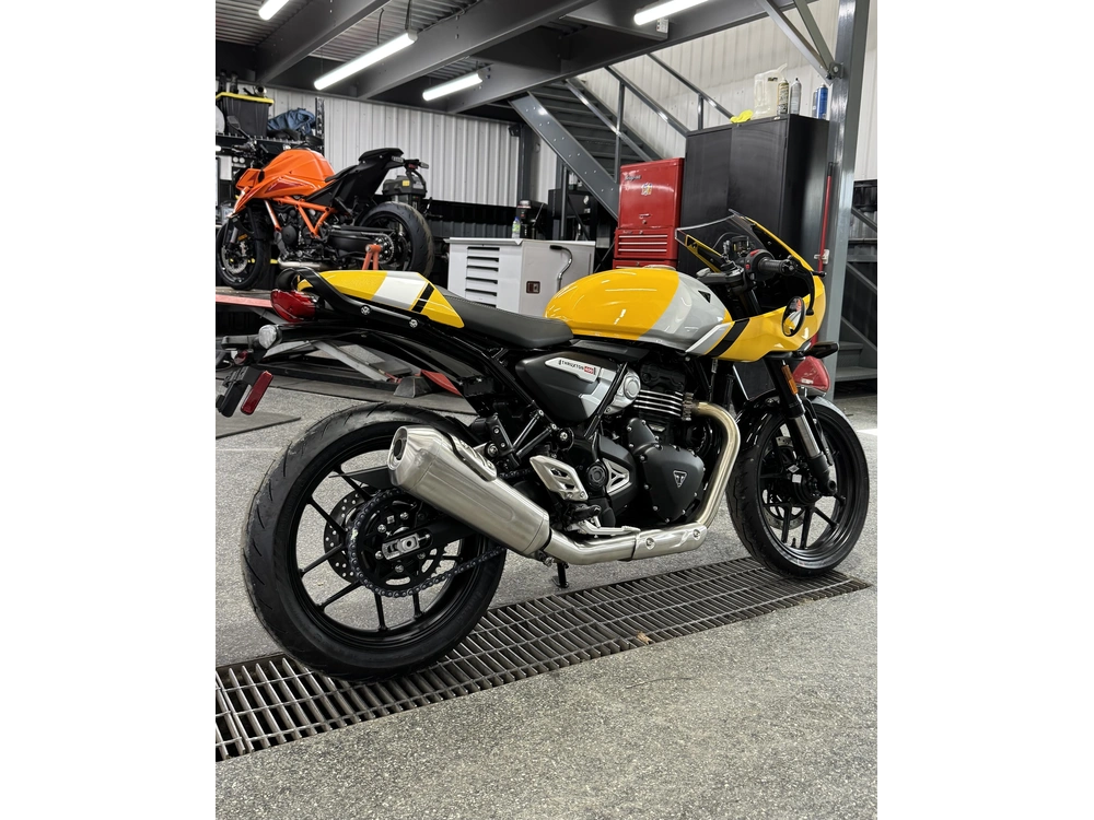 2026 Triumph Thruxton 400 Jaune alt
