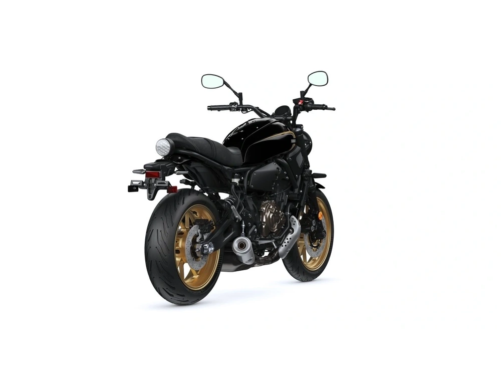 2026 Yamaha Xsr700 alt