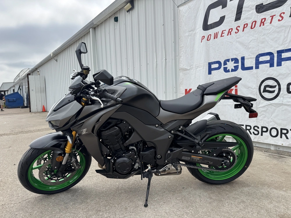 2026 Kawasaki Zr1100 alt