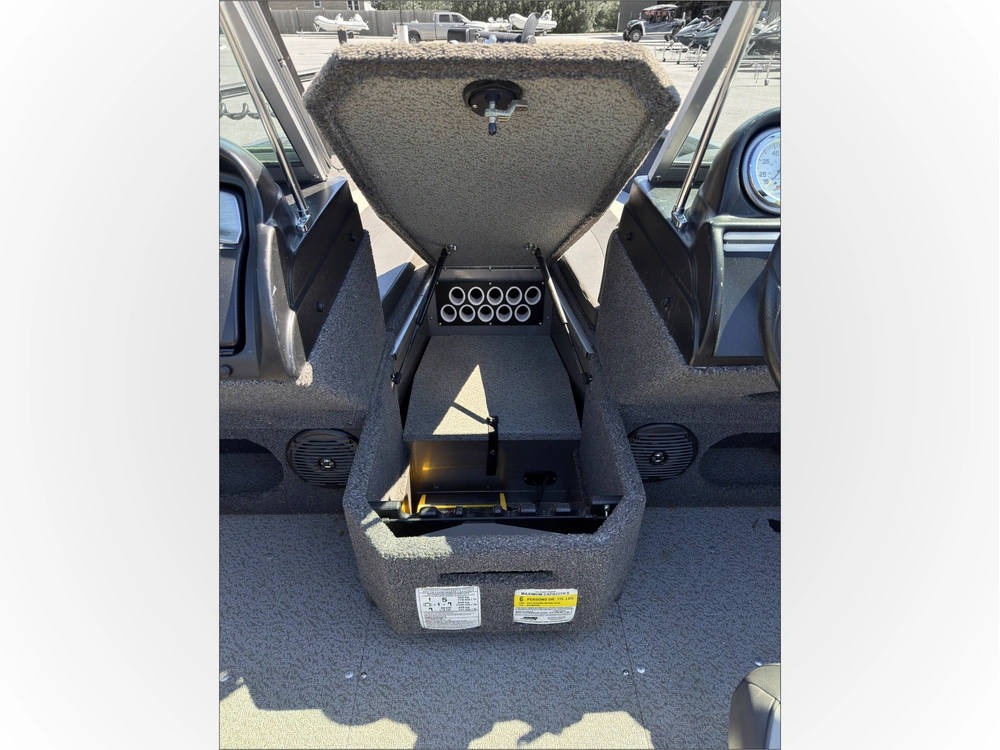 2019 Lund Boat Co 1775 alt