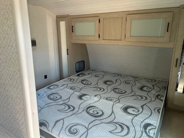2023 Wildwood Platinum 32bhds alt