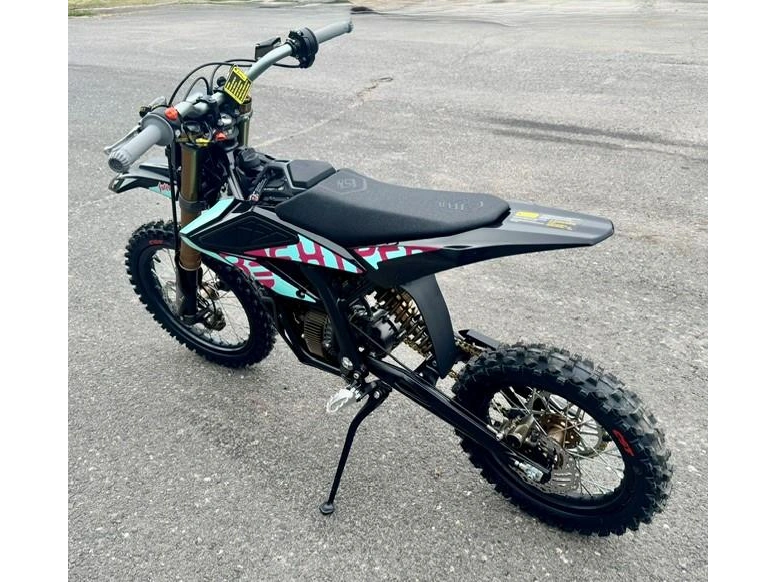 2026 Surron Hyper Bee 100% Électrique Avec 8,000 Watts alt
