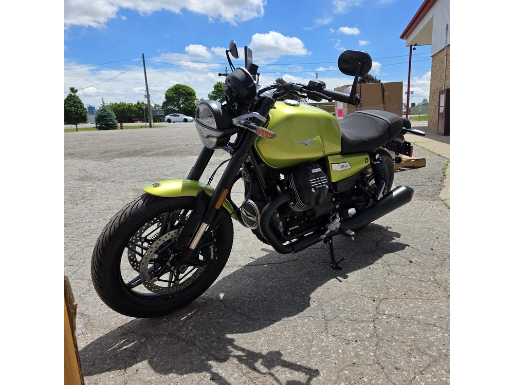 2026 Moto Guzzi V7 Sport alt