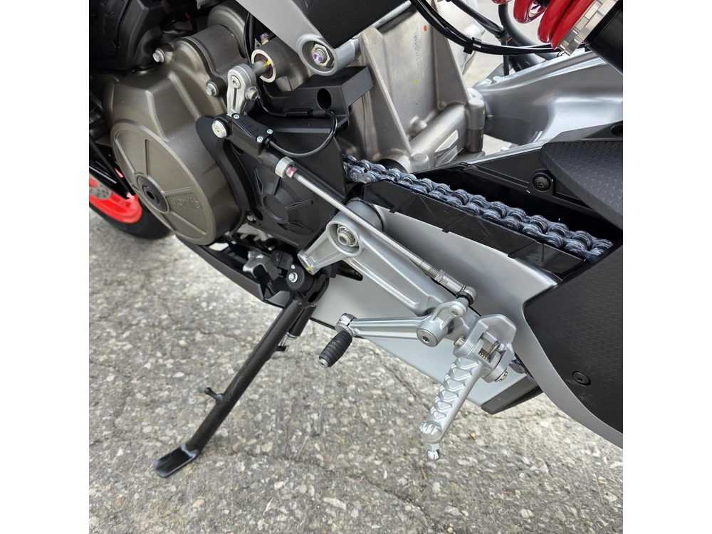 2026 Aprilia Rs 660 alt