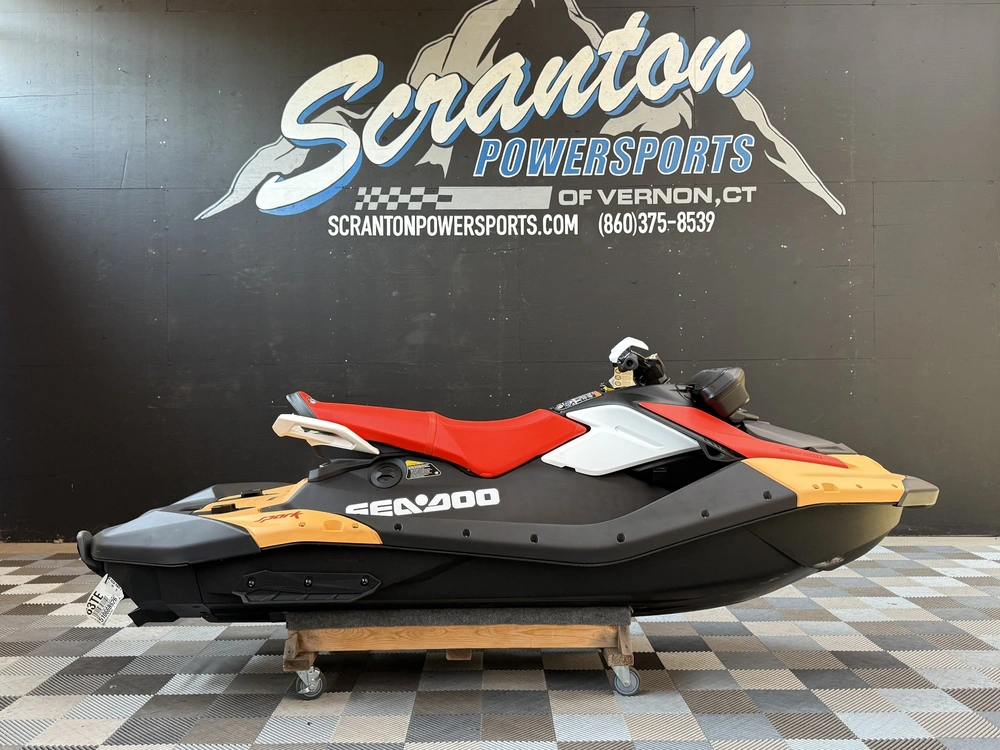 2026 Sea-doo Spark™ For 3 Rotax® 900 Ace™ - 90 Conv With Ibr And Audio alt