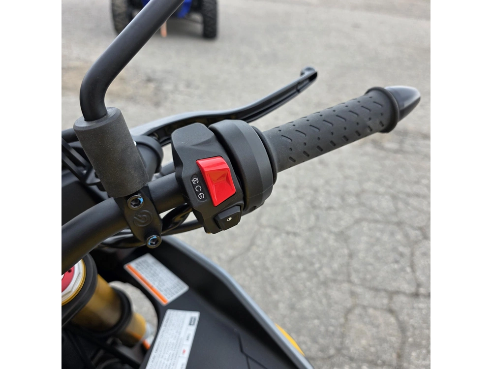 2026 Aprilia Tuono V4 alt