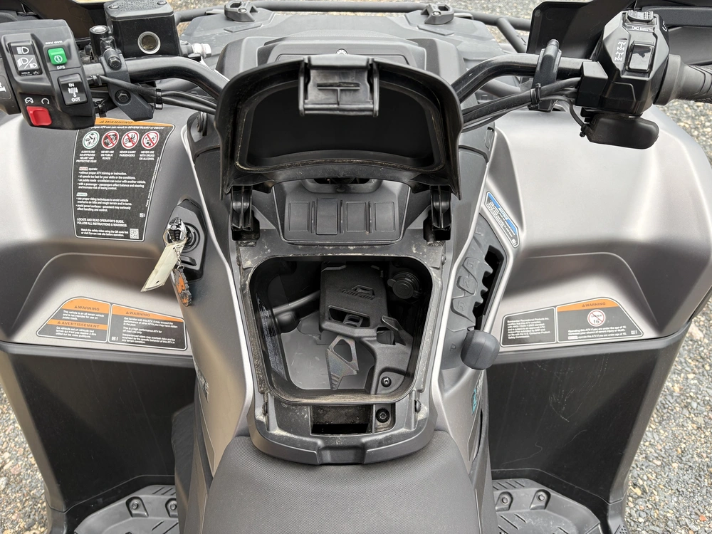 2025 Can-am Outlander 700 Xt - Platinum Satin alt