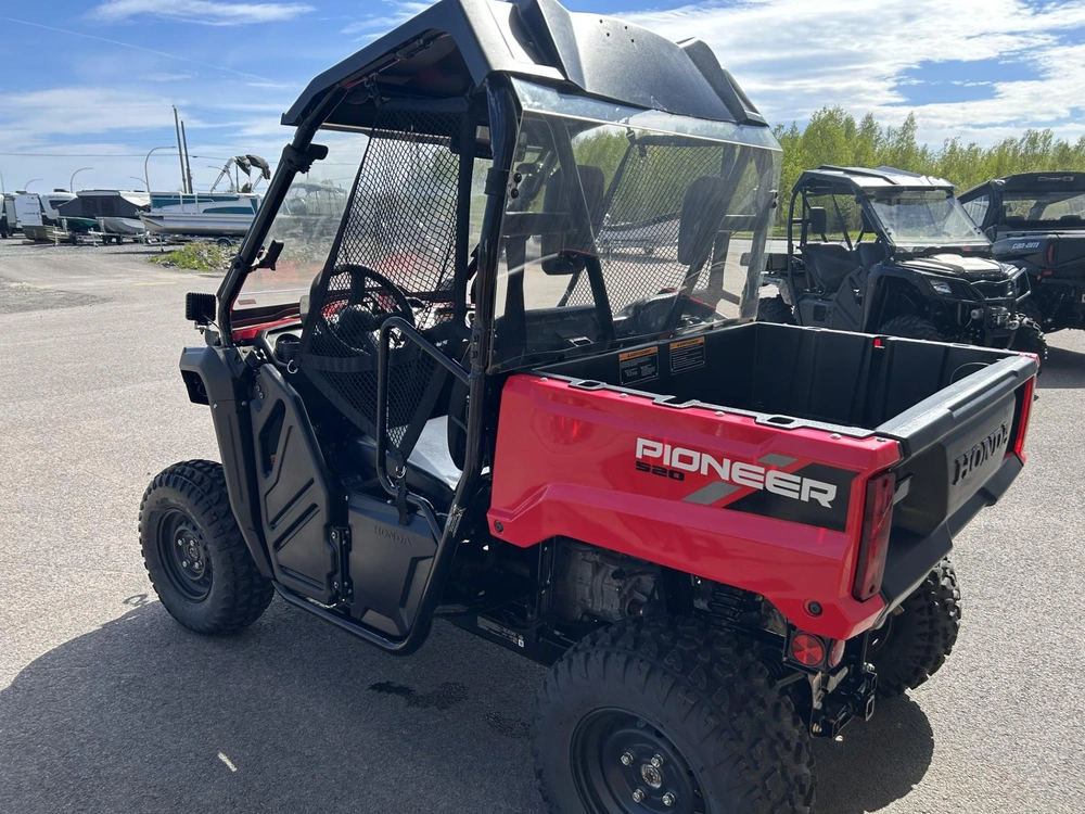 2022 Honda Pioneer 520 alt