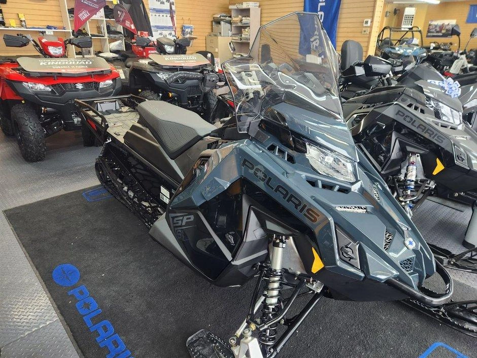 Polaris Prostar S4 Voyageur Sp 146 Moteur 4 Temps 2026 alt