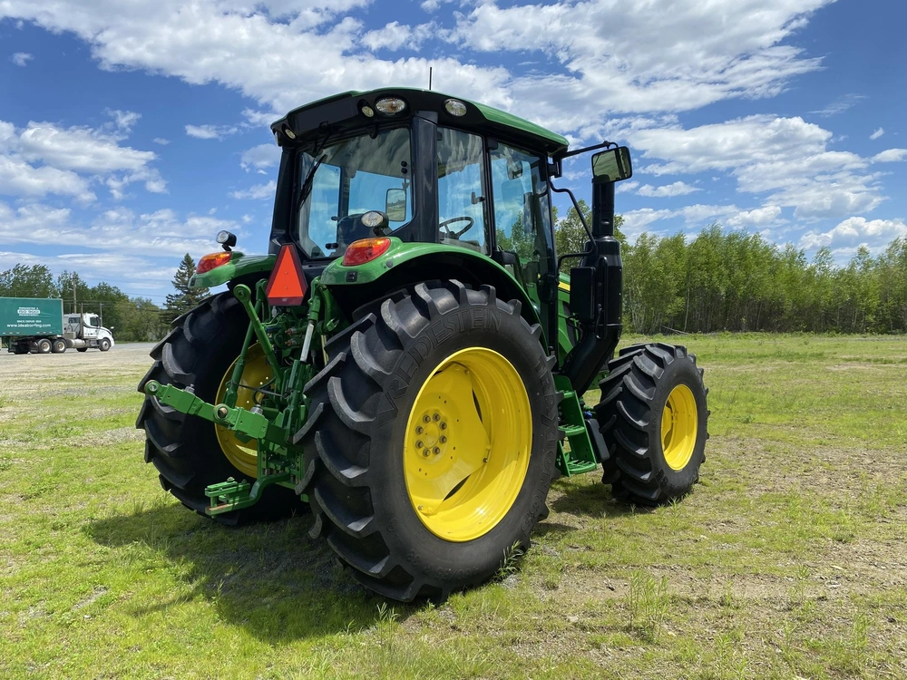 John Deere 6110m 2024 alt