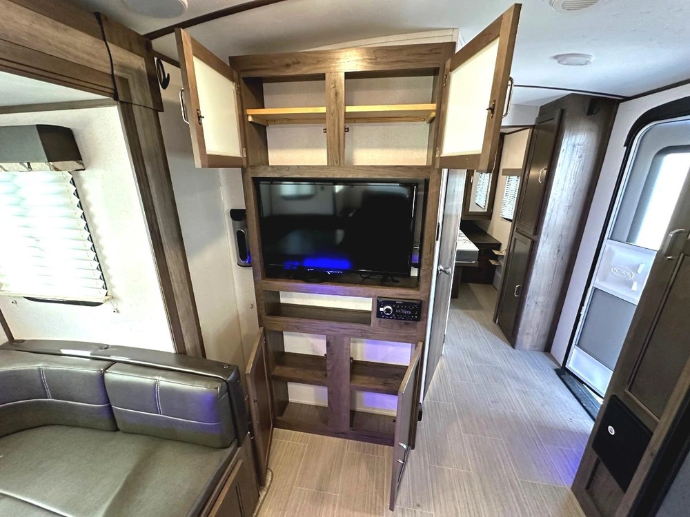 2020 Keystone Rv Passport Ultra-lite Gt Series 2521rl alt