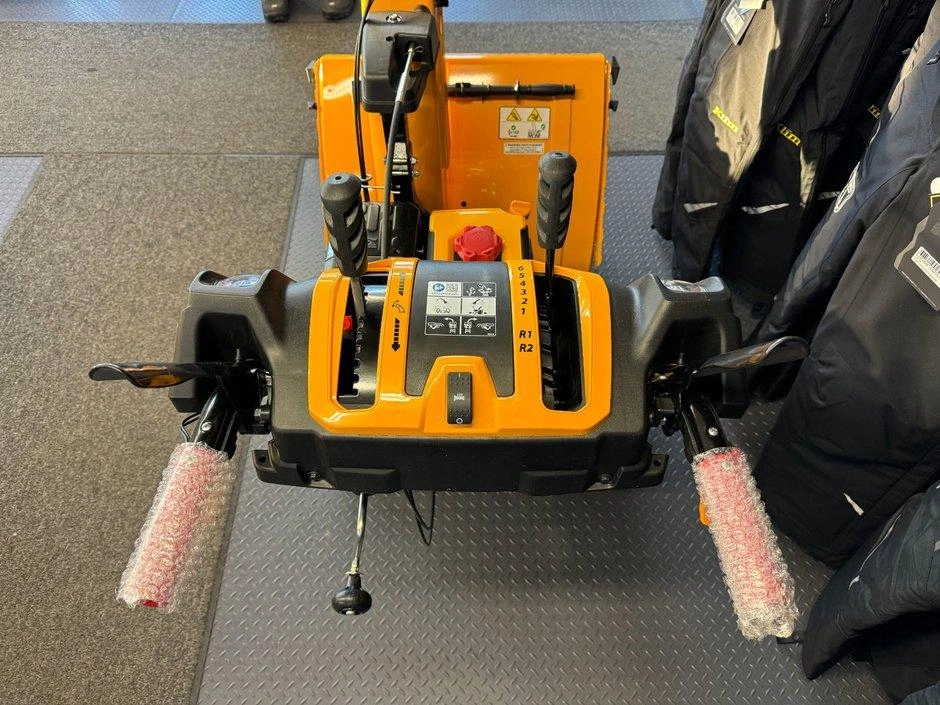 2024 Cub Cadet 2x 26 Hd alt