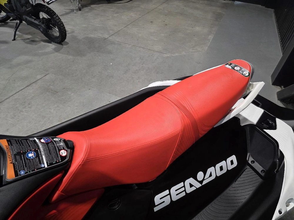 Sea-doo Spark Trixx 3up Syst Audio 2025 alt