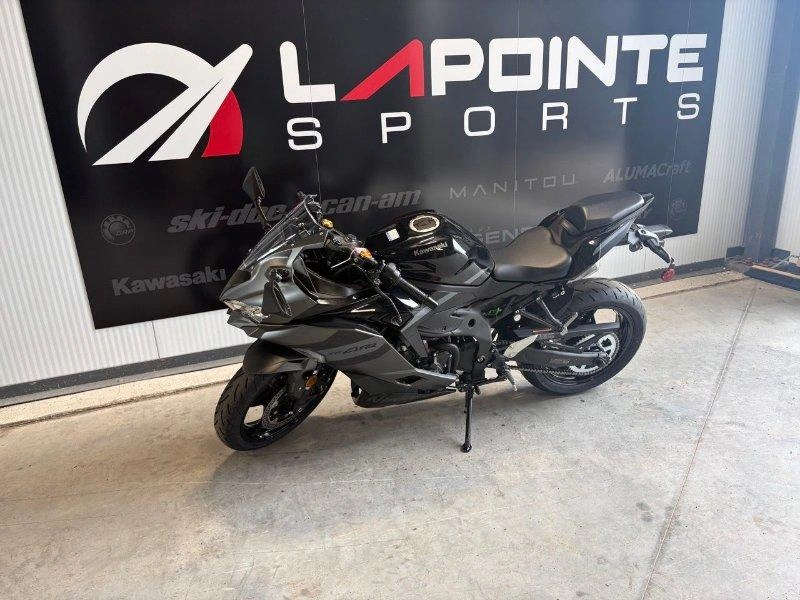 Kawasaki Ninja Zx-4rr 2026 alt