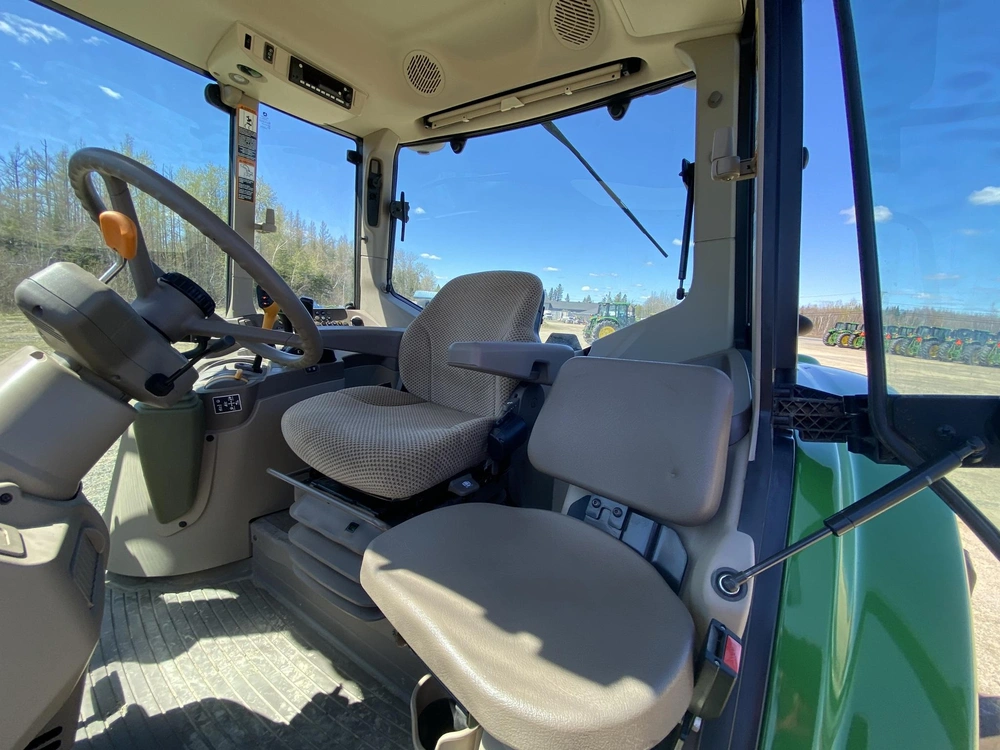 2024 John Deere 6110m alt