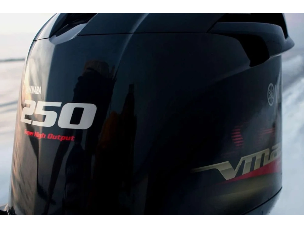 2025 Yamaha Vmax Sho alt