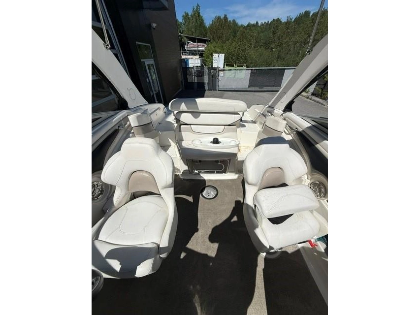 2009 Larson Lxi 238 alt