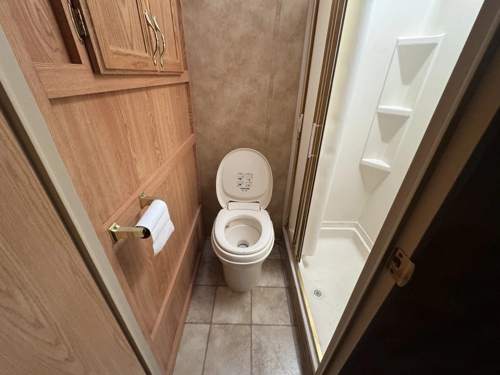 2005 Keystone Rv Laredo (fw) 29bh alt