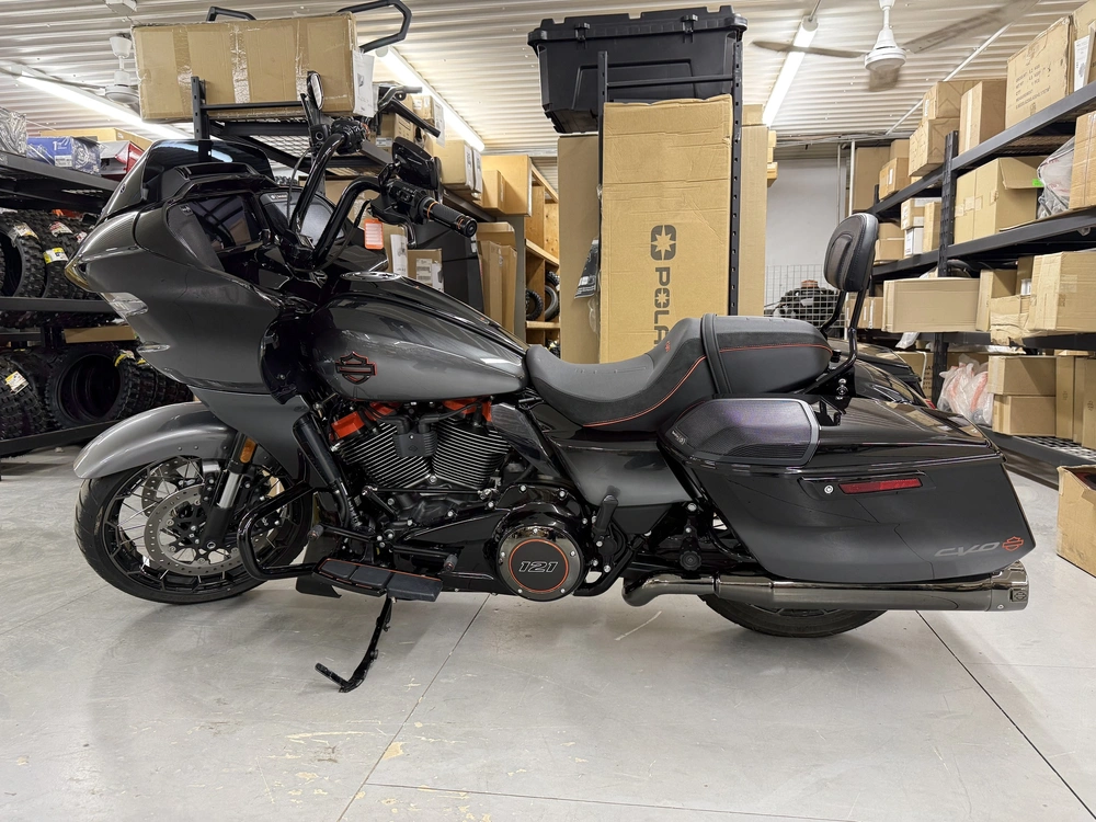 Harley-davidson Road Glide Cvo Fltrxse Cvo Roadglide Abs 2025 alt