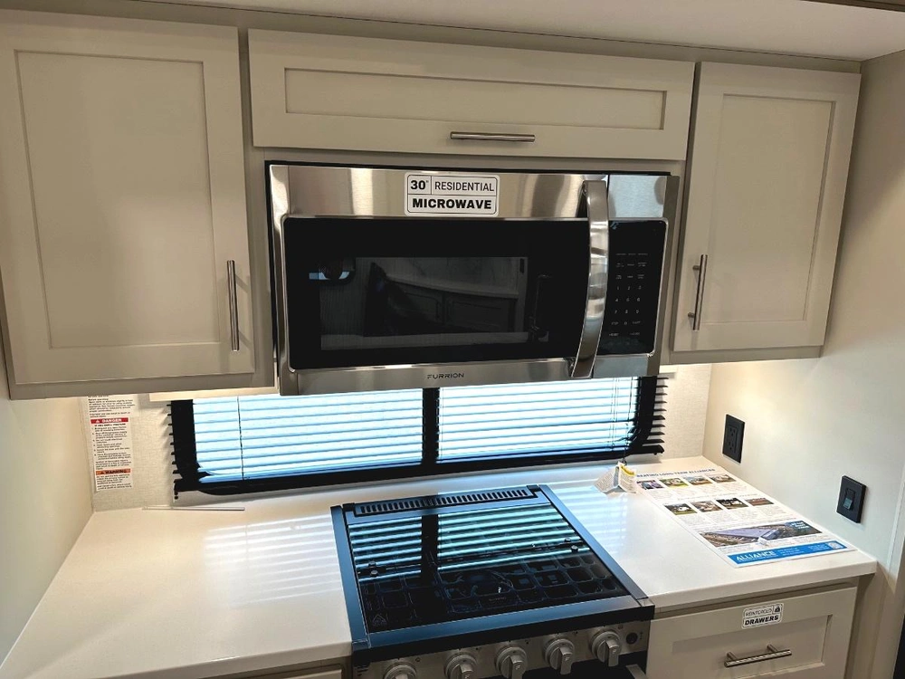 2026 Alliance Rv Avenue 25rl alt