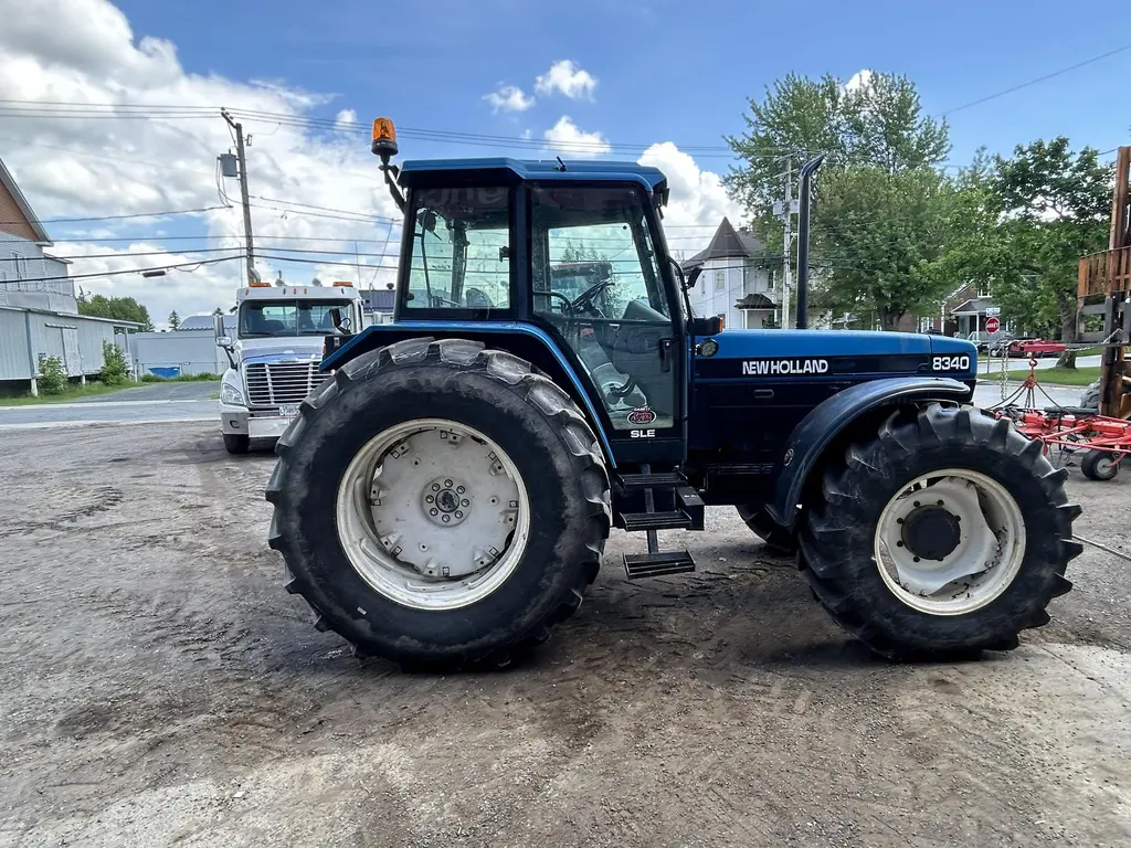 1997 New Holland 8340SLE
