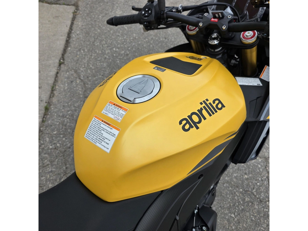 2026 Aprilia Tuono V4 alt