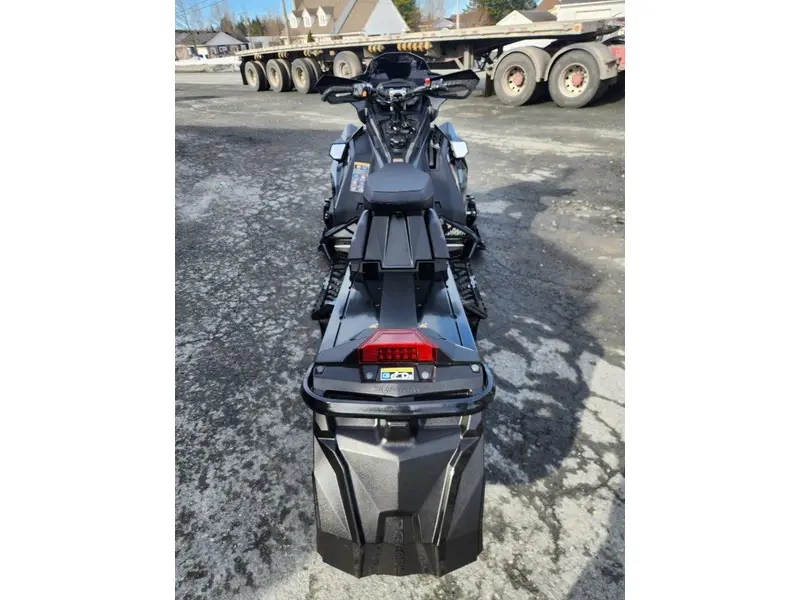 Polaris 9R INDY XCR 136 DÉMO 2025