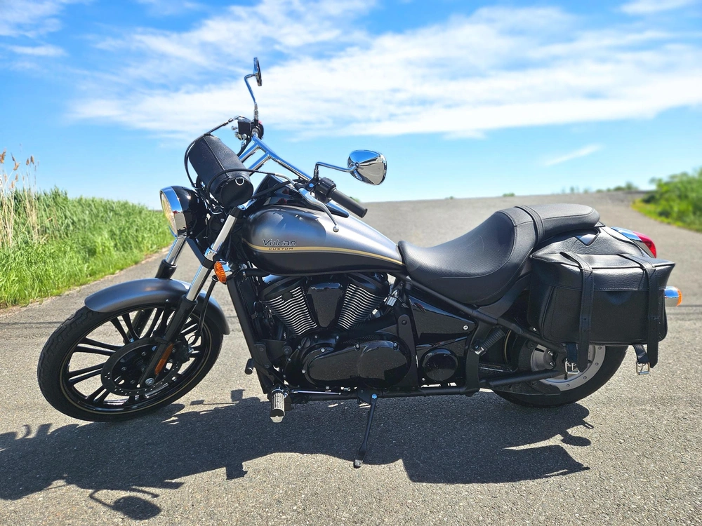 Kawasaki Vulcan 900 Custom 2020 alt