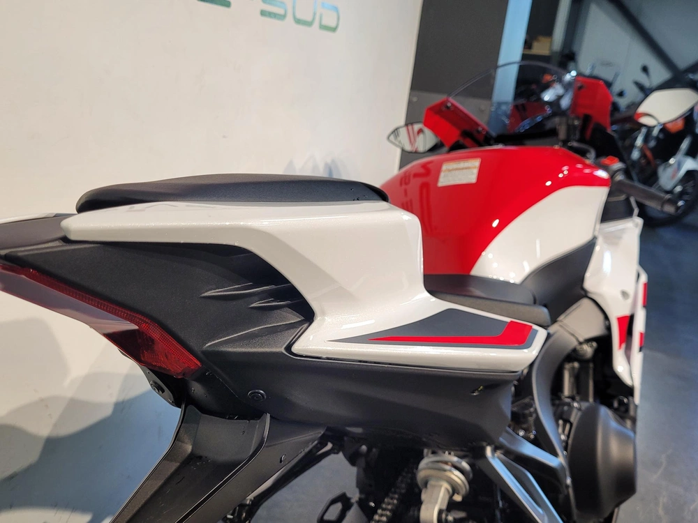2026 Yamaha Yzf-r9 70e Anniversaire *à Partir De 3.99%💳 alt