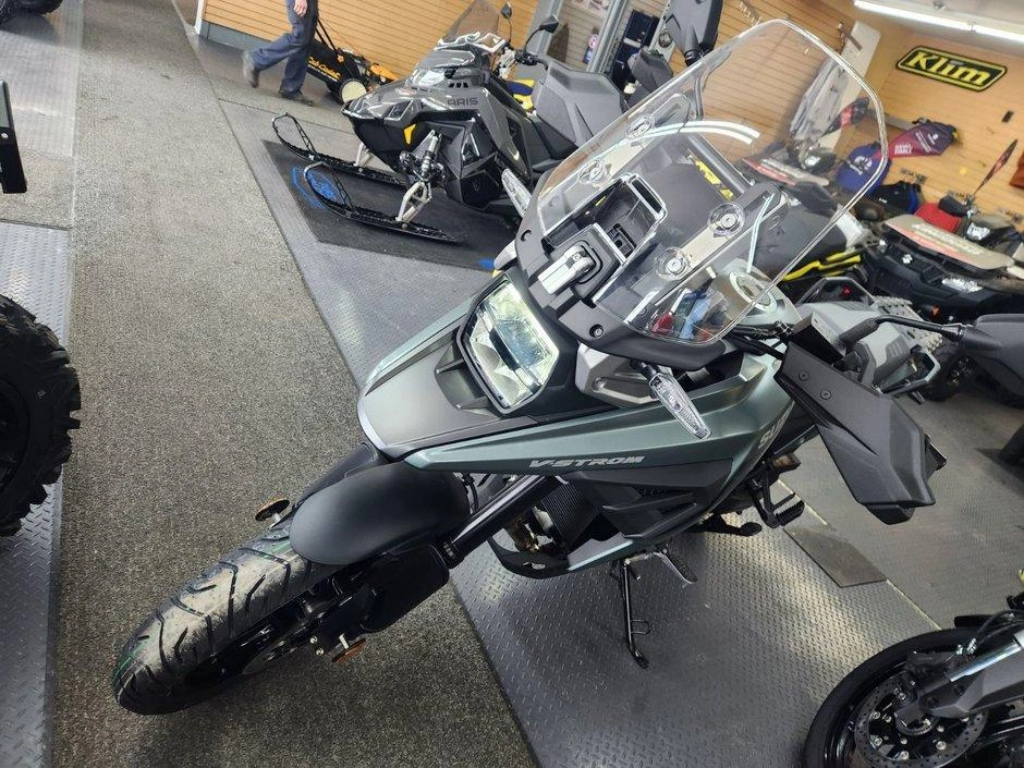 Suzuki V-strom 2026 alt