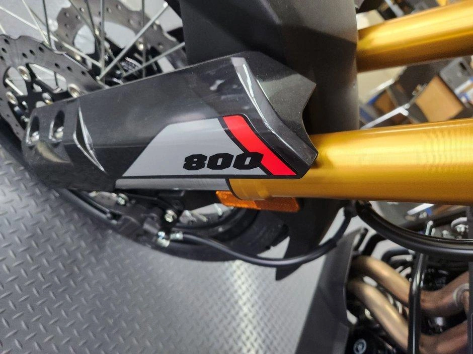 2026 Suzuki V-strom 800de alt