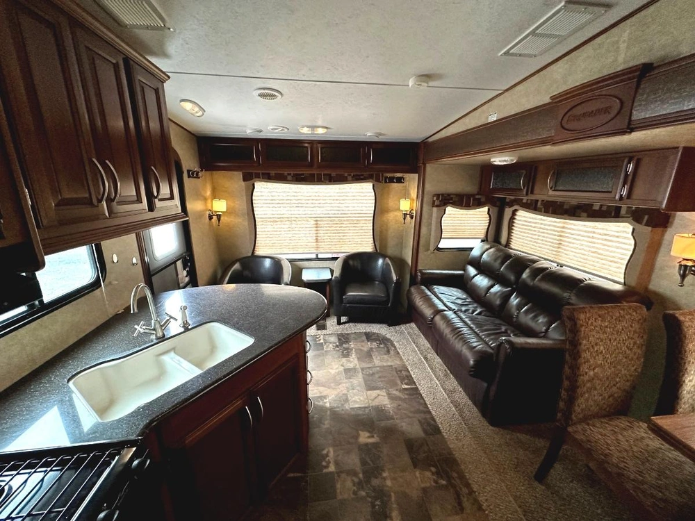 Prime Time Crusader 260rld 2014 alt