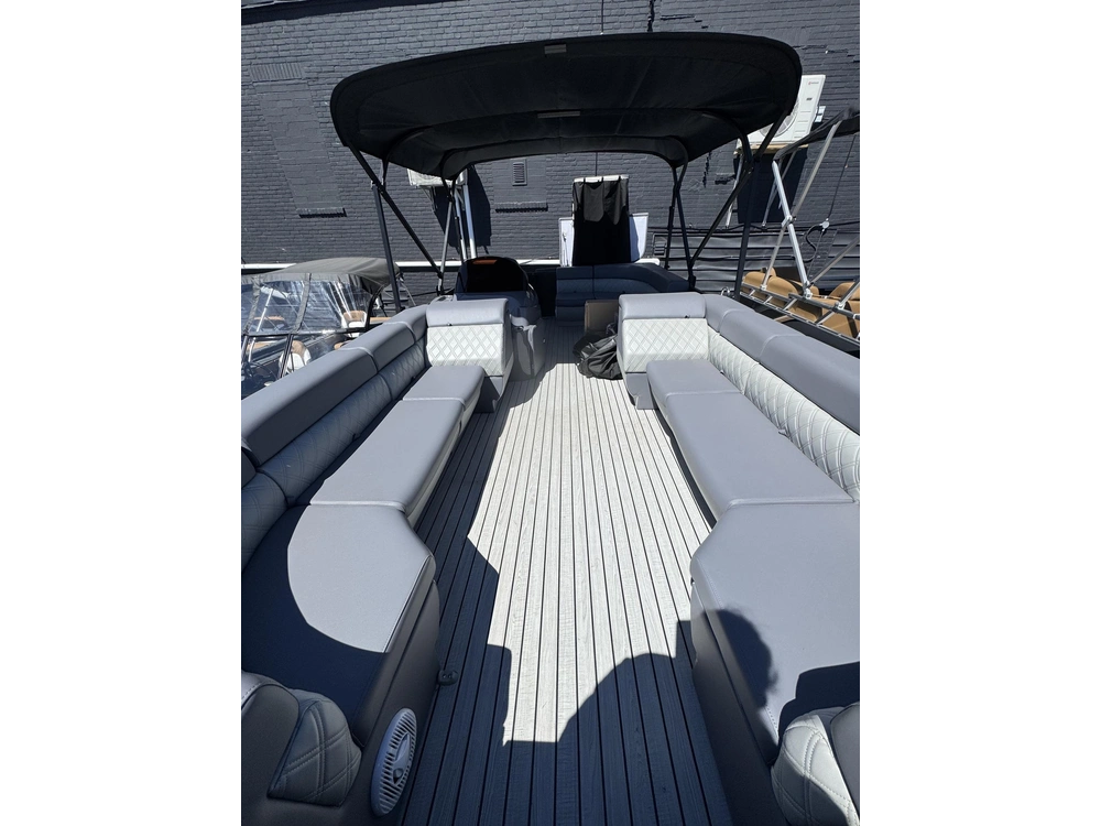 2026 Brimstone 21ft W/ 40 Elpt 4s Merc And Galv Trailer