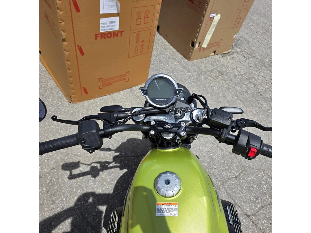 2026 Moto Guzzi V7 Sport alt