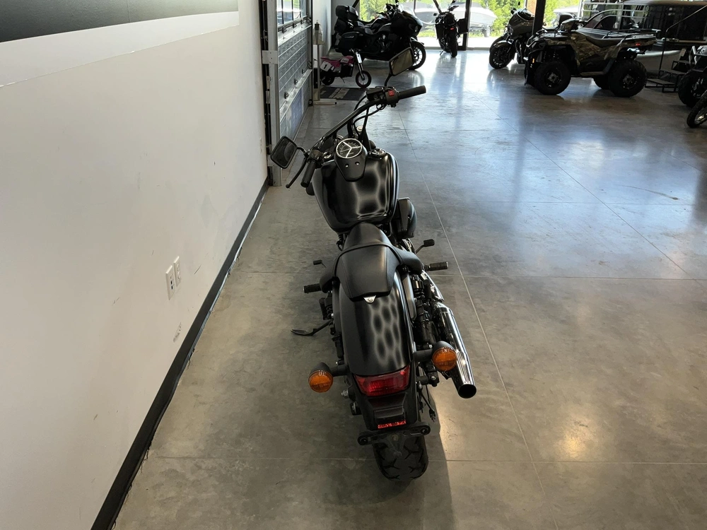 Honda Vt750c2 2015 alt