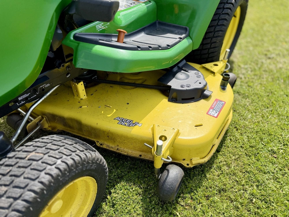 2021 John Deere X570 alt
