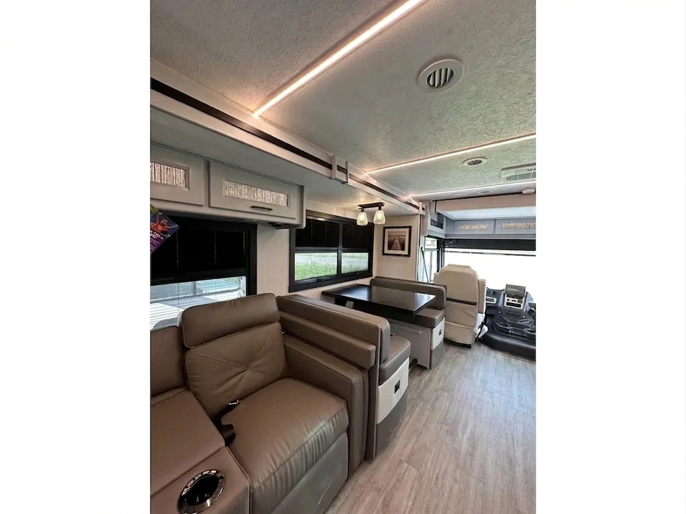 Coachmen Mirada 32ls 2024 alt