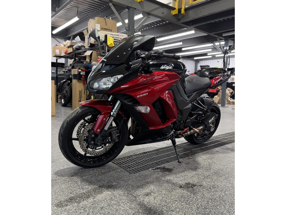 Kawasaki Ninja 1000 2015 alt