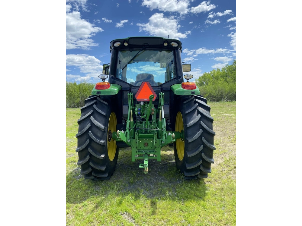 John Deere 6110m 2024 alt