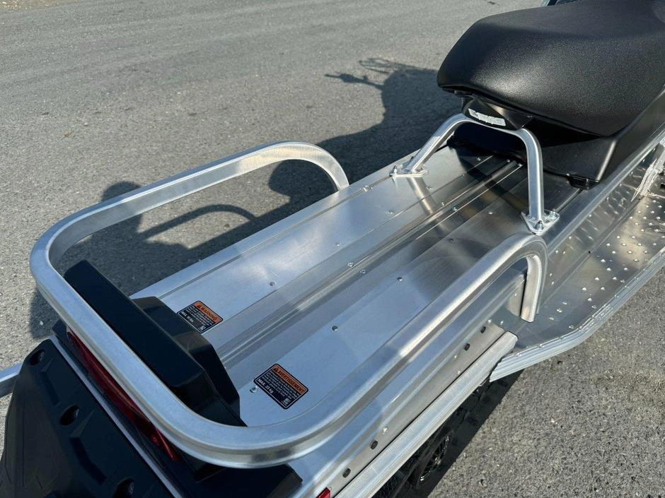 Polaris 550 Voyageur 155 E/s 2025 alt