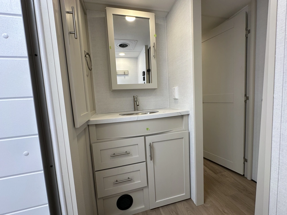 2026 Alliance Rv Avenue 25rl alt
