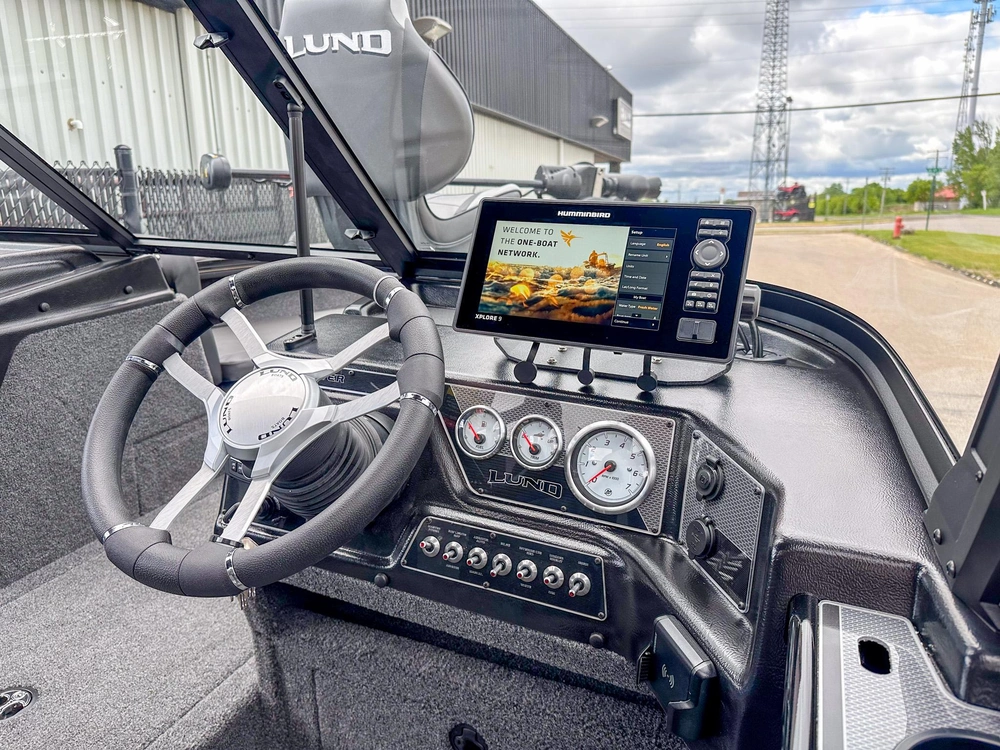 2026 Lund 1875 Crossover Xs alt