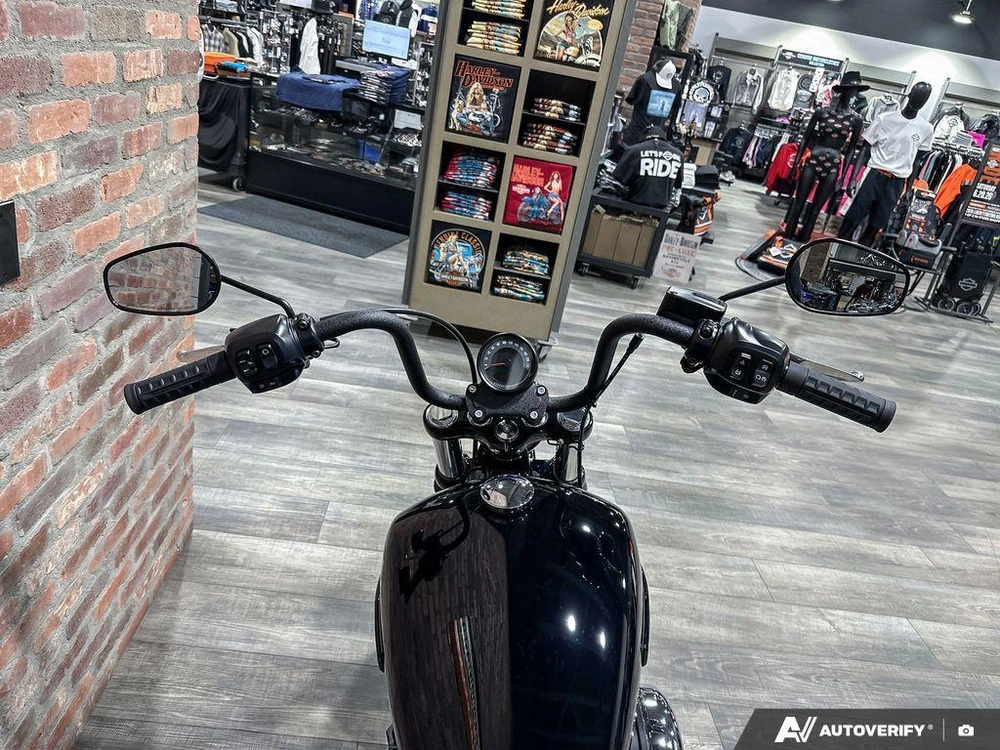 2026 Harley-davidson Street Bob alt