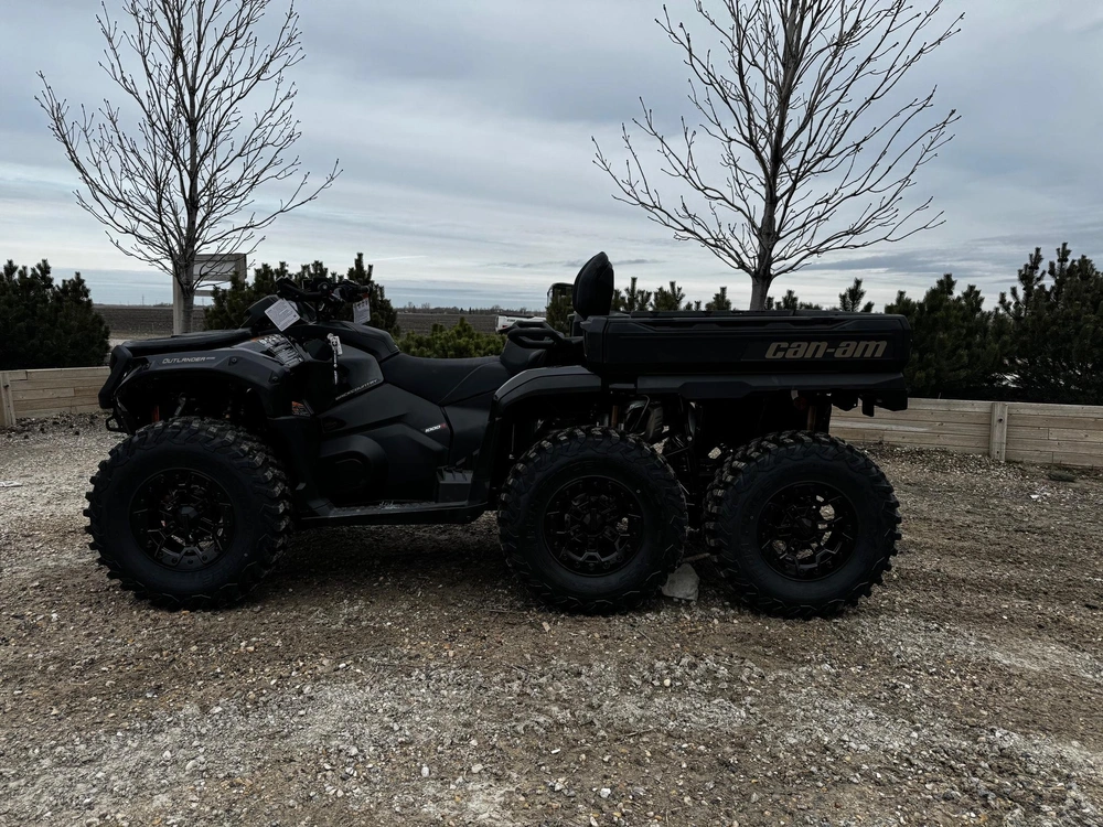 2026 Can-am Outlander Max 6x6 1000 alt
