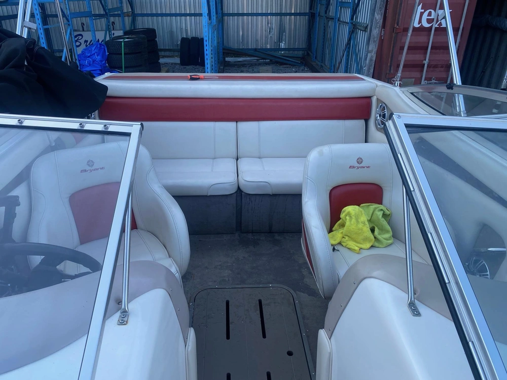 2001 Bryant Boats Inc 197 alt