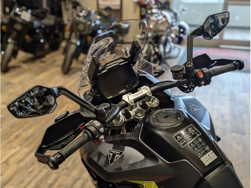 2026 Triumph Tiger 1200 Desert Edition // Satin Granite