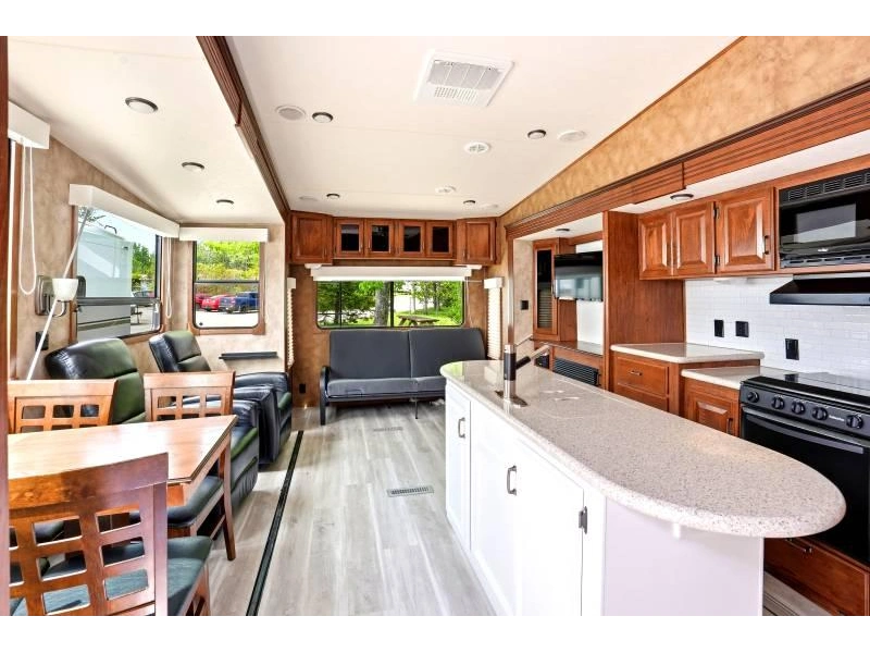 Crossroads Cruiser 335ss 2014 alt