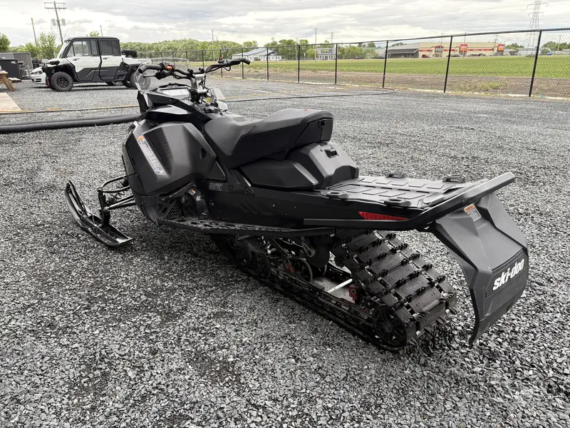 Ski-Doo RENEGADE X 900 ACE Turbo R RipSaw 1.25" E.S. 2023